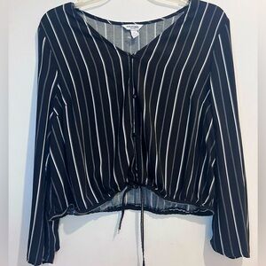 Women’s Bell Bottom Sleeve Blouse - Arizona Jean Co